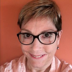 Meet your Posher, Deb